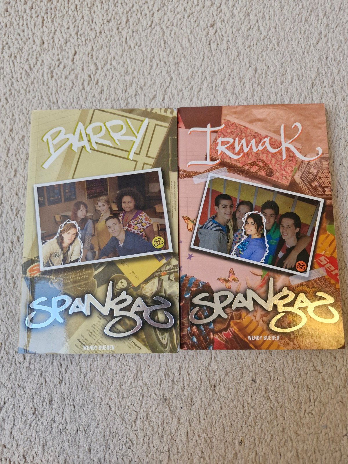 SpangaS boeken: Barry en Irmak - Wendy Buenen, Boeken, Ophalen of Verzenden, Zo goed als nieuw, Wendy Buenen, Fictie