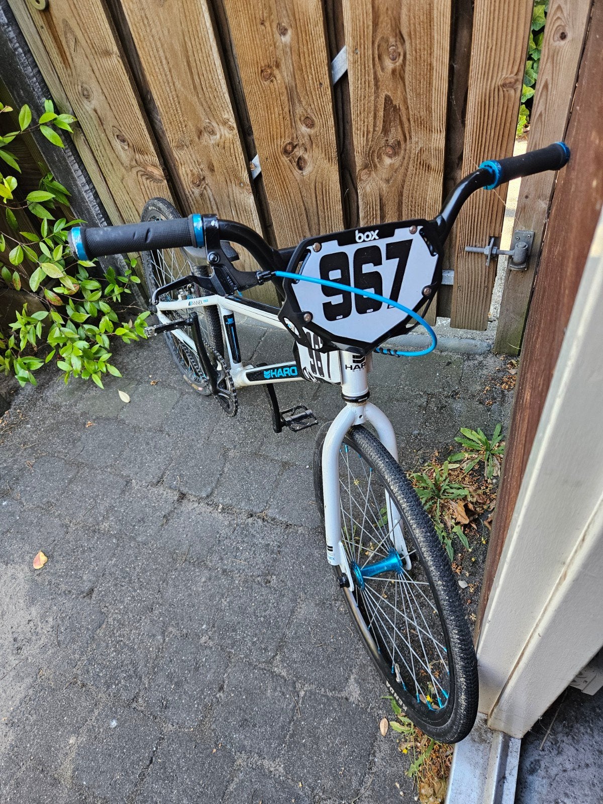 Haro Race BMX fiets met complete beschermset (leeftijd 7 jr), Ophalen, Velgrem, Aluminium, Zo goed als nieuw