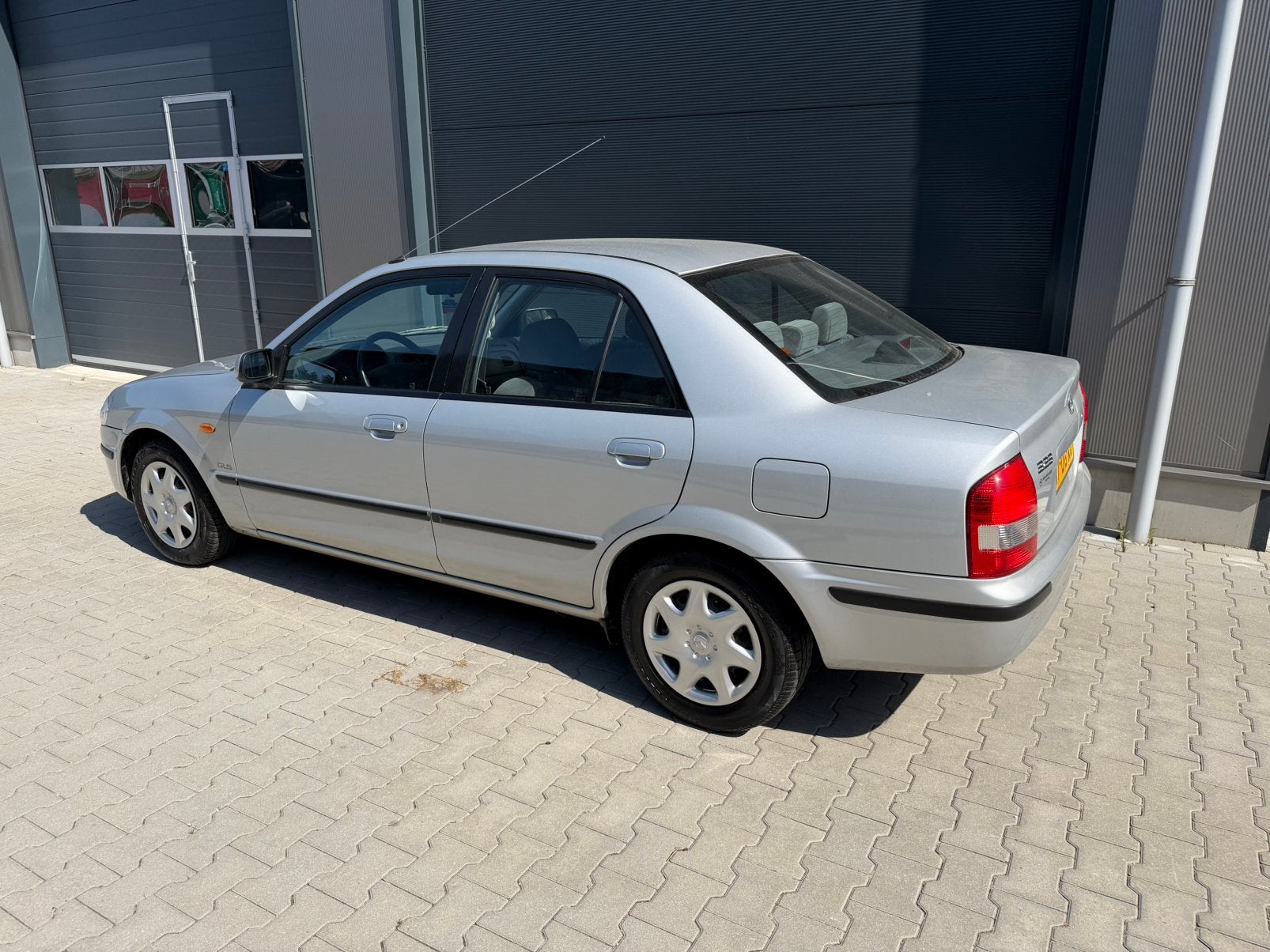 Maxda 323 GLS 1.6i 16V bj 1999 1e eigenaar 64dkm UNIEK‼️, foto 8