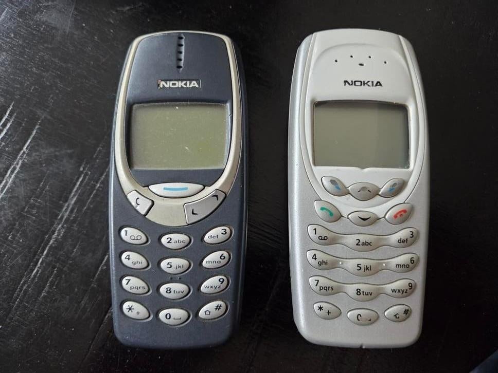 Nokia 3310 en 3410 - Klassieke Mobiele Telefoons, Karaportti 2, 02610 Espoo, Finland, Zwart, Fysiek toetsenbord, Ophalen of Verzenden