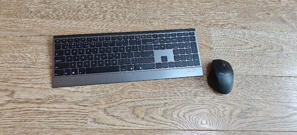 Rapoo Toestenbord en muis, Ophalen, Zo goed als nieuw, Draadloos, Qwerty