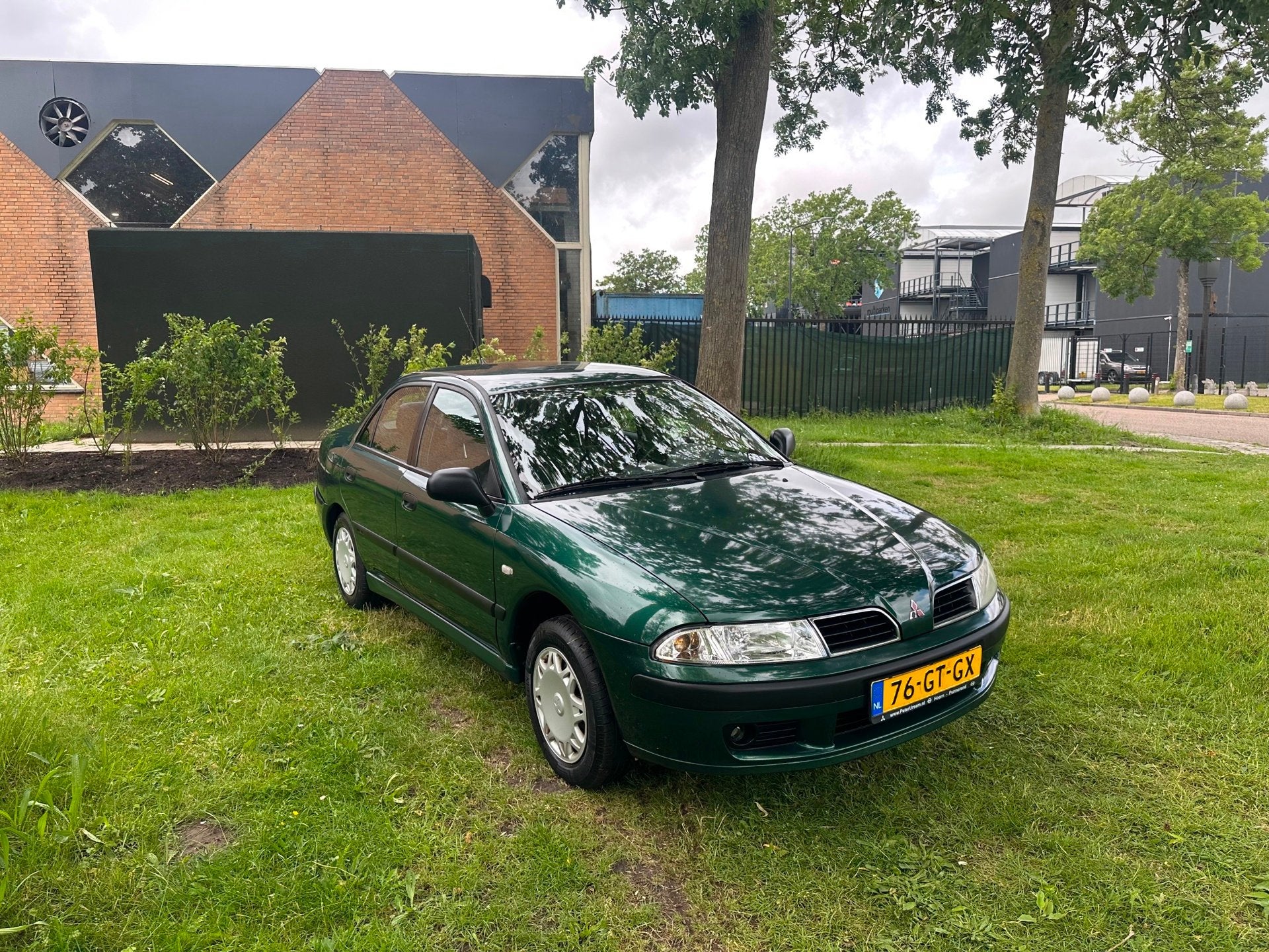 Mitsubishi Carisma 1.6 Avance Airco Elek. Ramen 46DKM NAP! 1, Auto's, 4 cilinders, 49 €/maand, Bedrijf, Handgeschakeld
