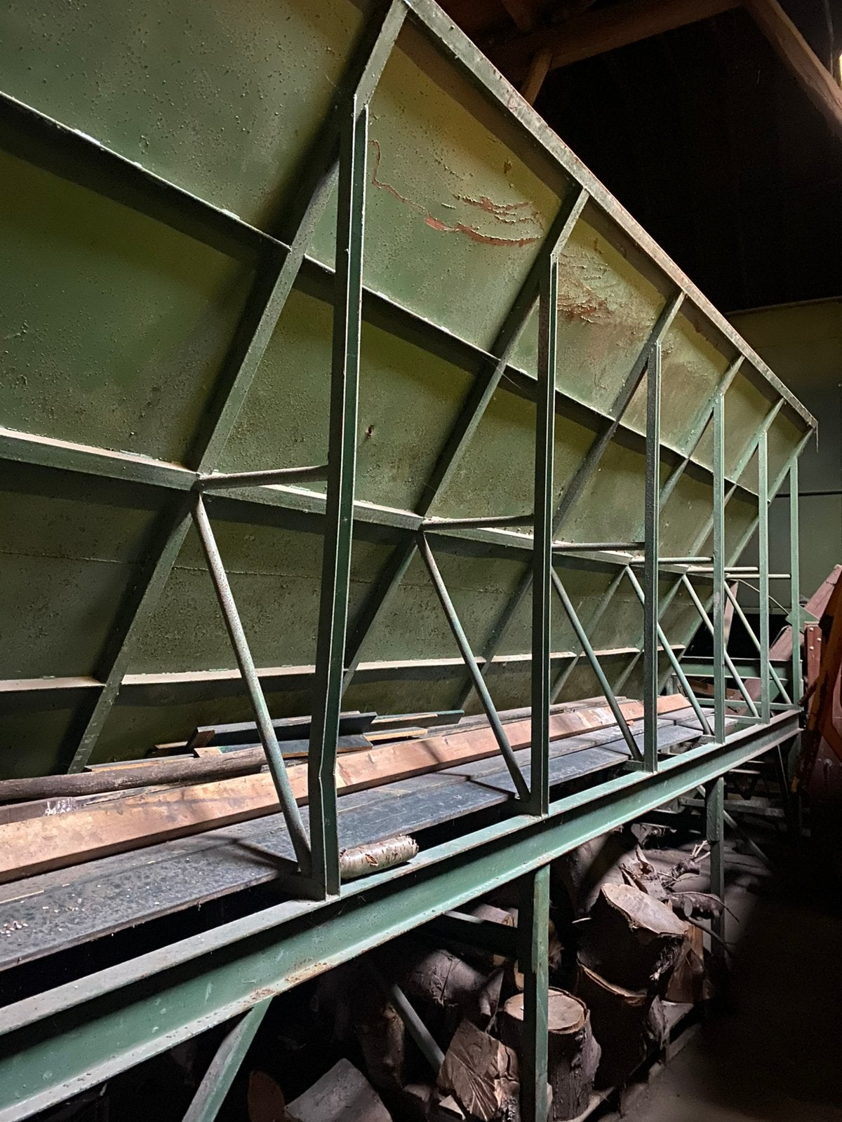 Bunker met onderlosband, Ophalen