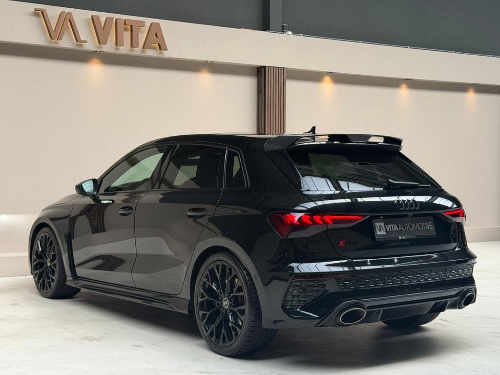 Audi A3 Sportback 2.5 TFSI RS 3 quattro ABT|Akra|Pano|B&O|Ca, Auto's, Audi, Automaat, Gebruikt, RS3, Zwart