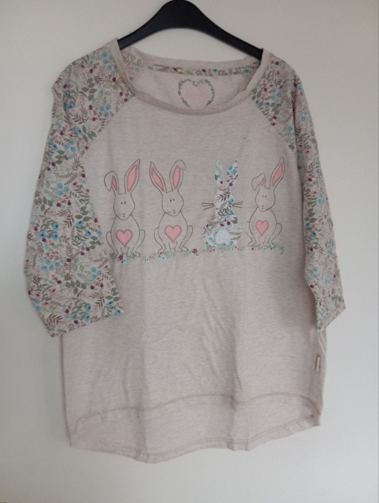 Comfortabel Primark pyjama shirt met konijntjesprint | maat, Kleding | Dames, Pyjama's, Primark, Ophalen of Verzenden, Gedragen