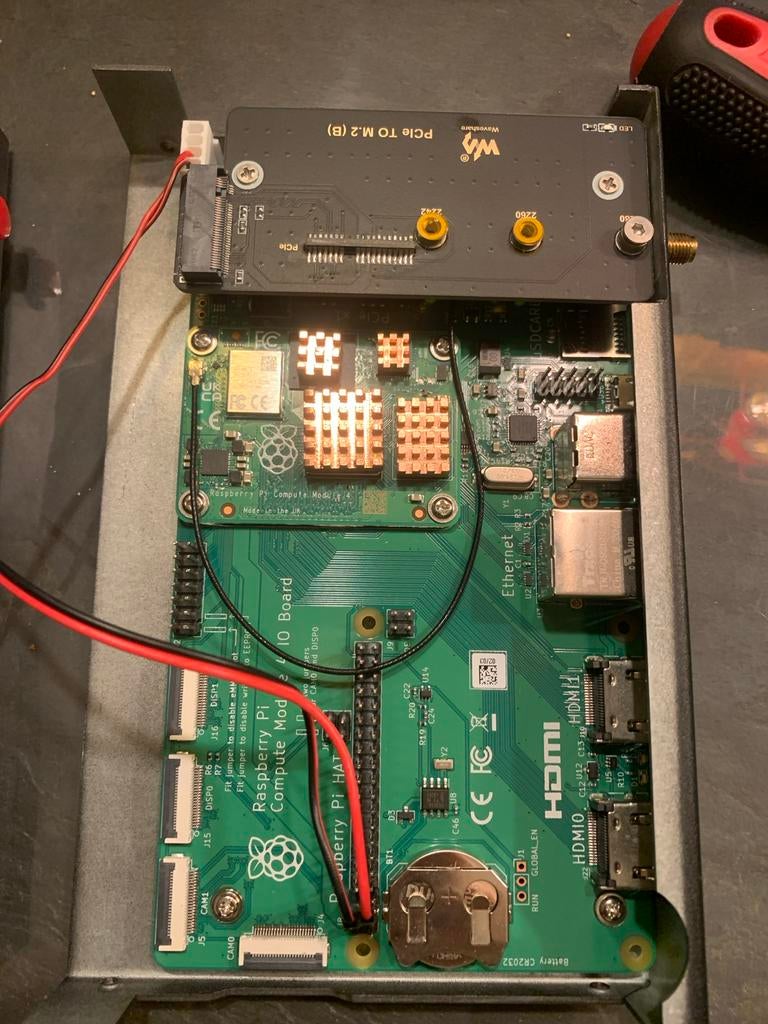 Raspberry Pi 4 CM 8GB met IO Board & SSD uitbreiding, 8 GB, Minder dan 2 Ghz, Ophalen of Verzenden, Zo goed als nieuw