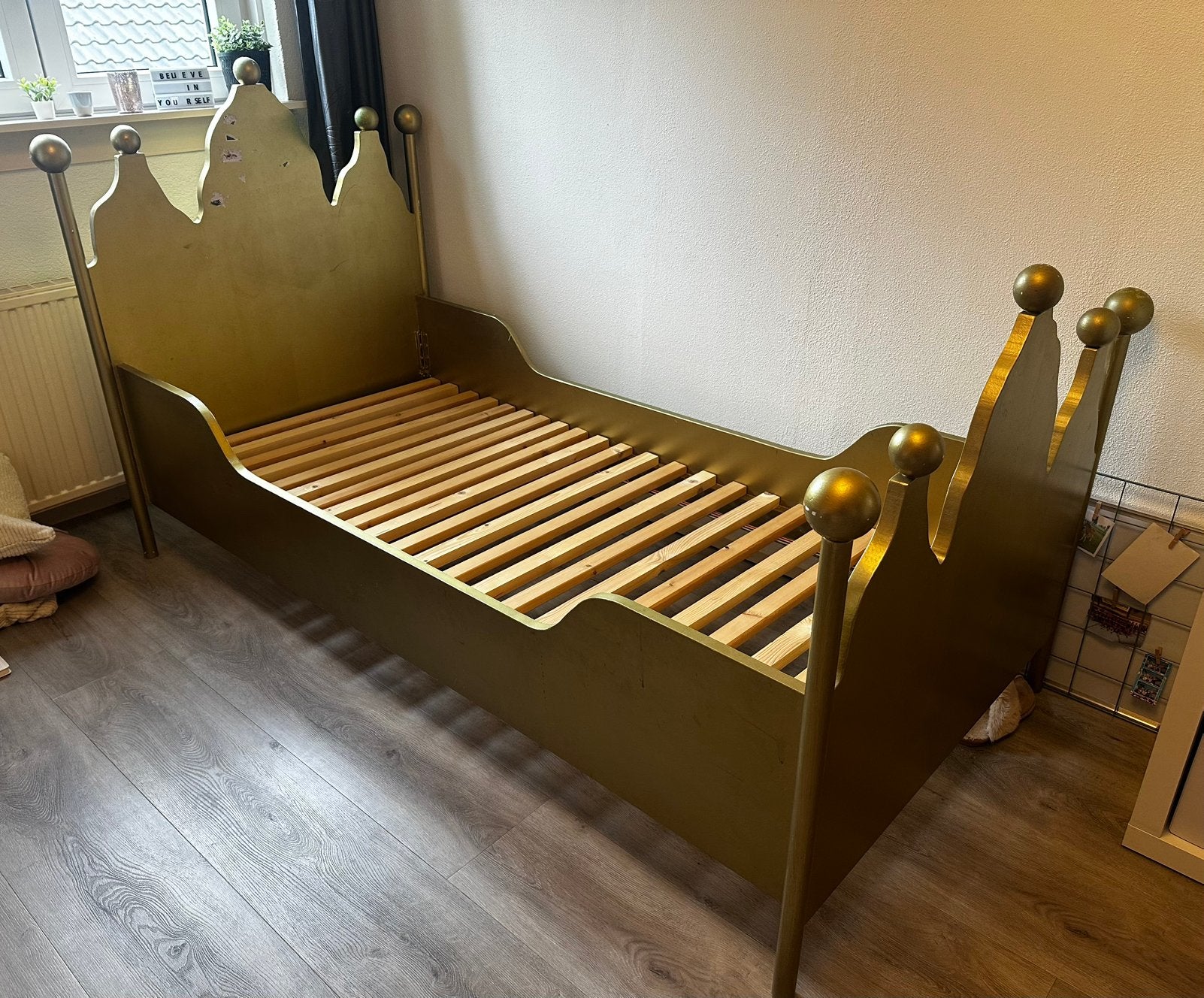 Bopita houten gouden kinderbed prinsessenbed eenpersoons, Ophalen, 85 tot 100 cm, Gebruikt, Lattenbodem