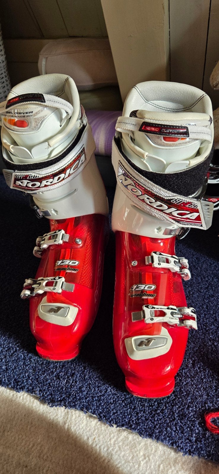 Nordica skischoenen rood/wit, Ophalen, 160 tot 180 cm, Gebruikt, Schoenen