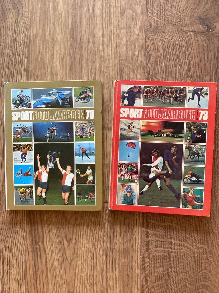 Te koop : 2 sportfotojaarboeken van 1970 en 1973, Ophalen of Verzenden, Gelezen, Balsport
