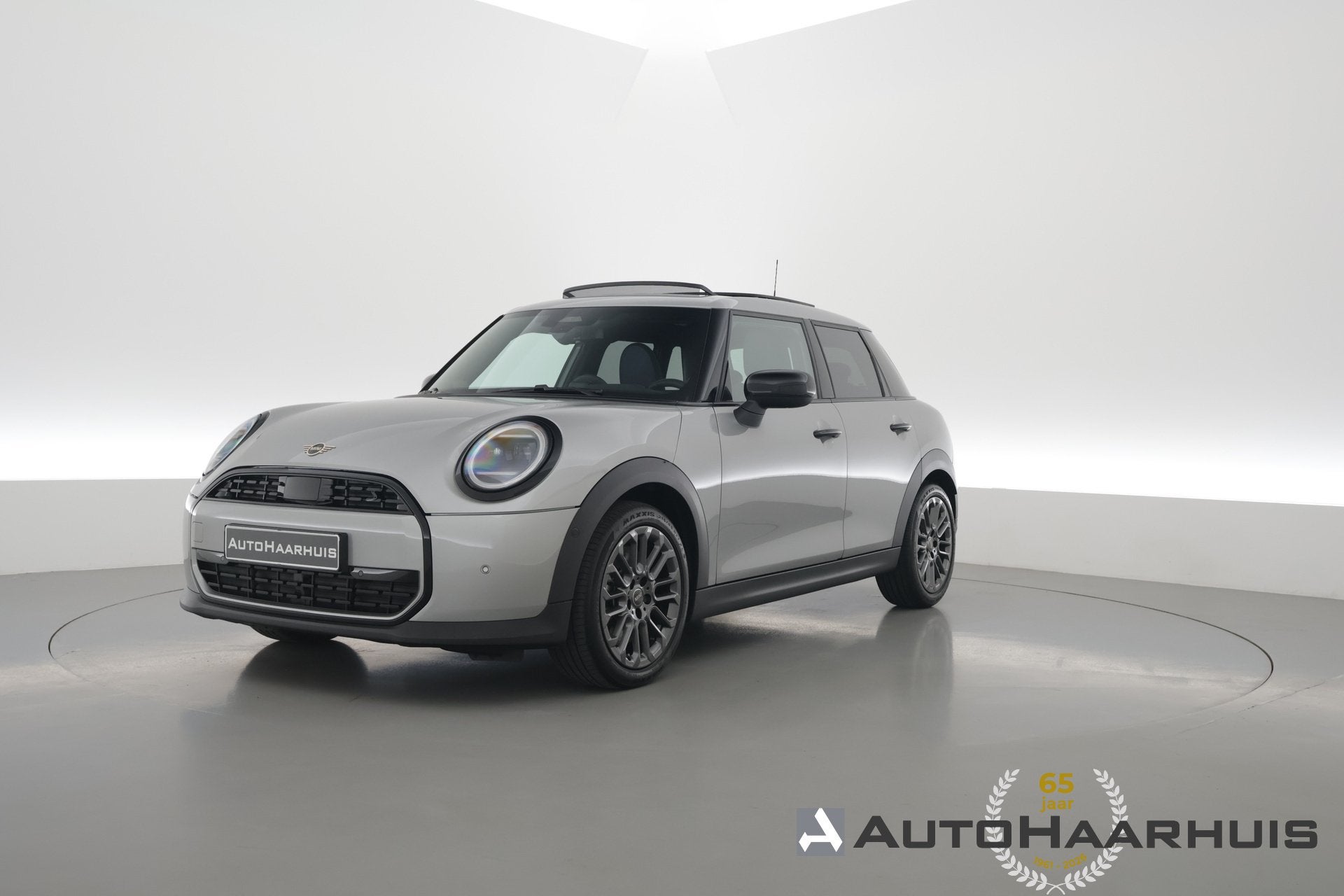 MINI 5-deurs 2.0 Cooper S Classic - Pakket L | Rijklaar! | S, 12 maanden, Gebruikt, 4 cilinders, Leder en Stof