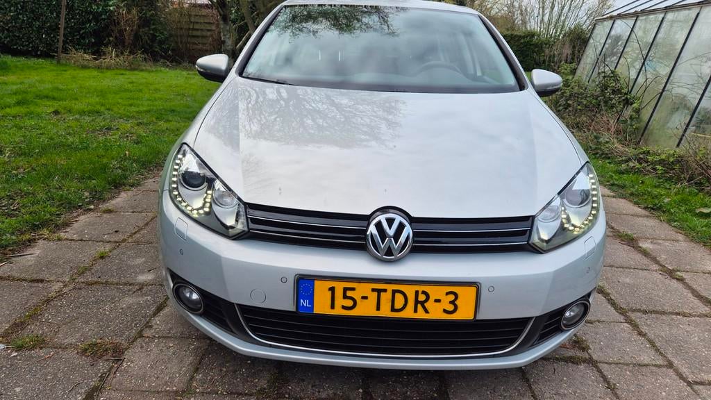 Volkswagen Golf 1.2 TSI Highline BlueMotion CRUISE AIRCO NAV, Voorwielaandrijving, Euro 5, Traction-control, Gebruikt