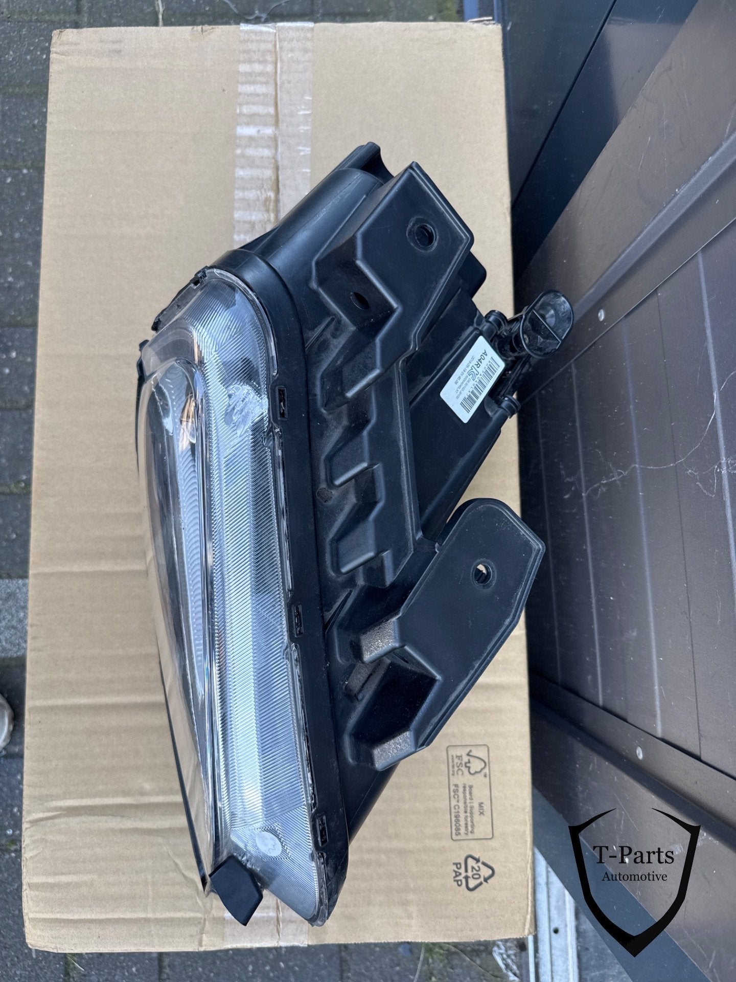 Hyundai Kona rechts koplamp 92102j9100, Gebruikt, Heolleung-ro 12
06797  Seoul, Ophalen of Verzenden, Info@hyundai.com