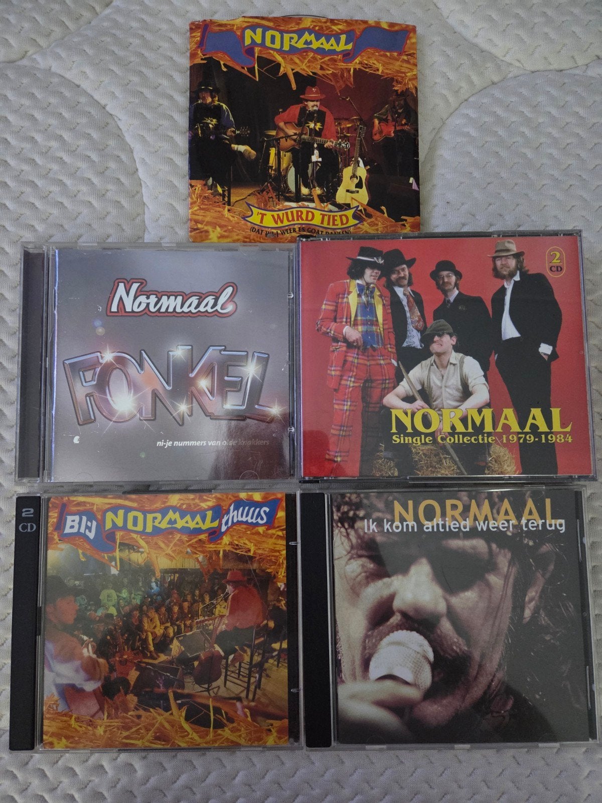 5 x Normaal album / cd Fonkel Bij Normaal Thuus single cds, Bonusmateriaal, Ophalen of Verzenden, Album, Feestmuziek