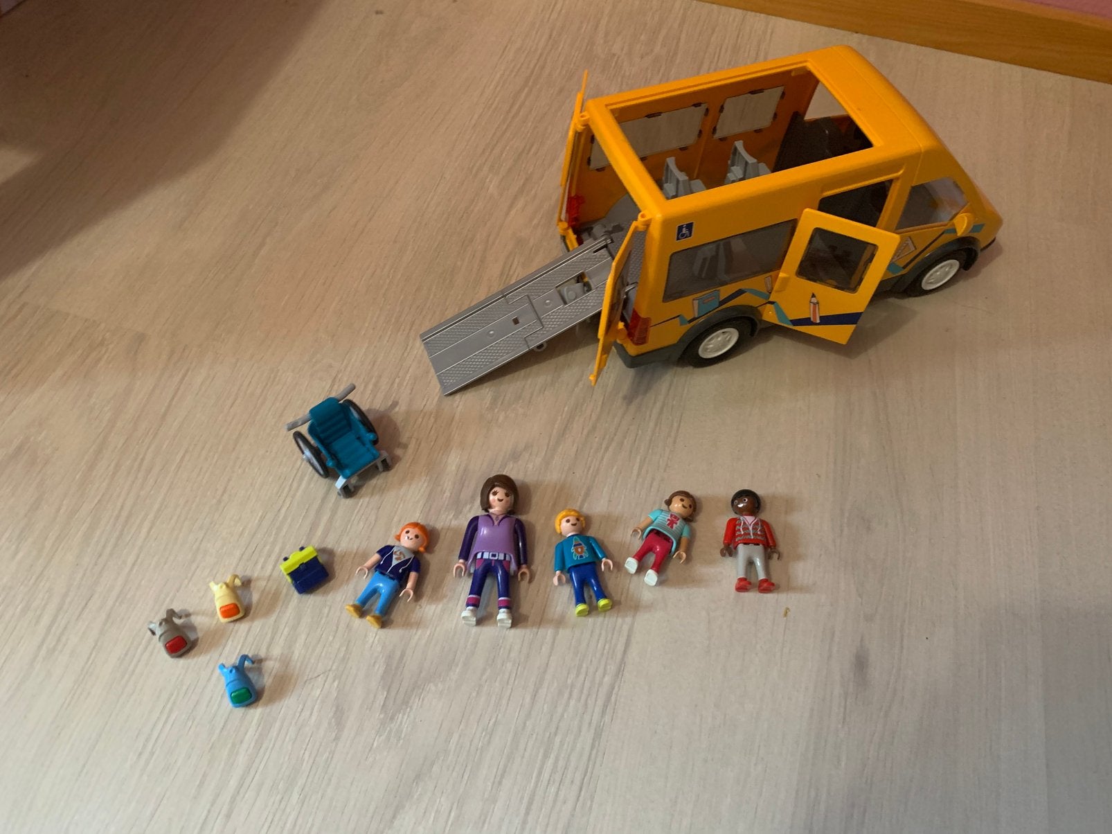 Schoolbus met rolstoel, Playmobil set 9419, Ophalen of Verzenden, Zo goed als nieuw