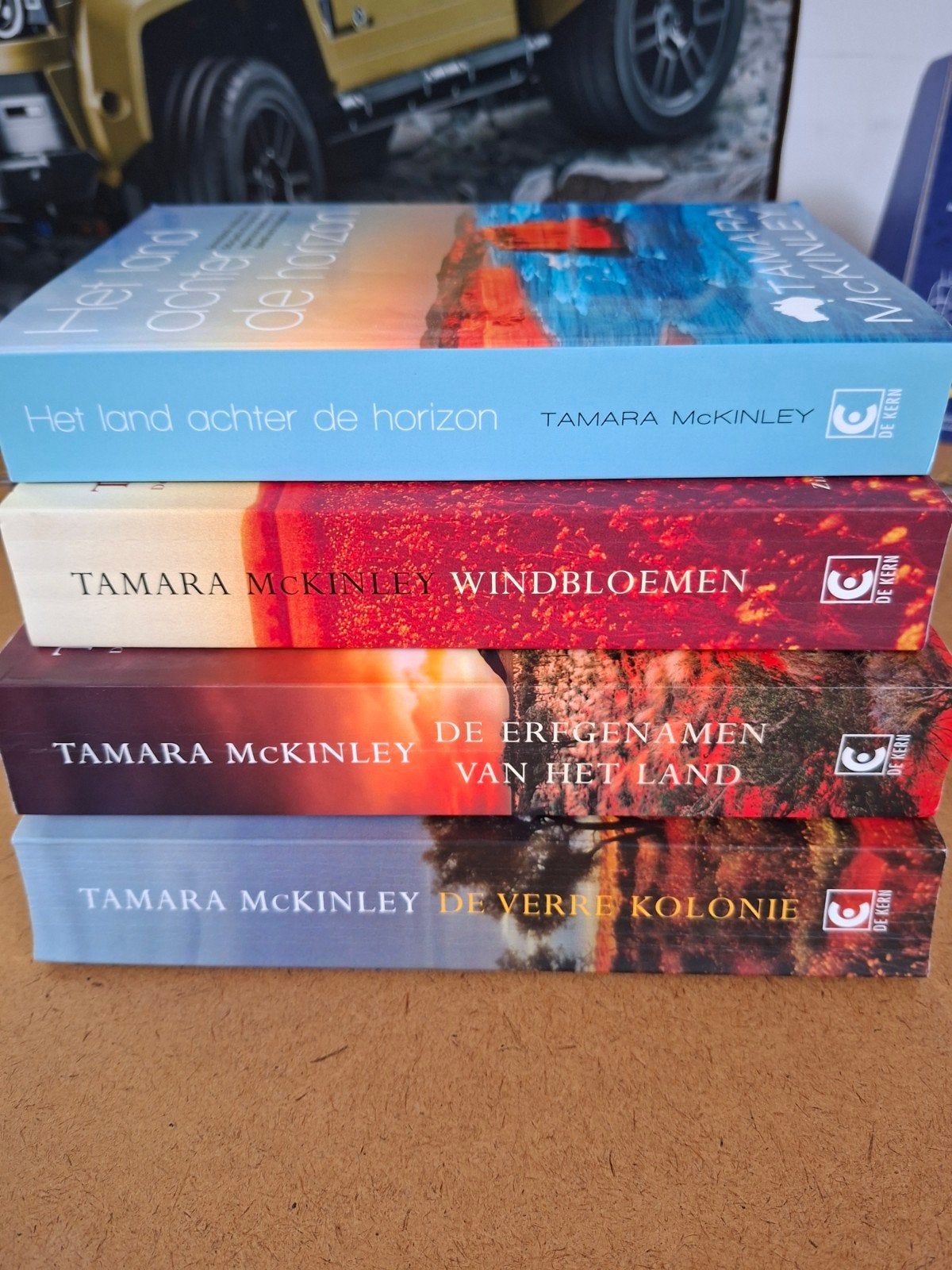 4 boeken van Tamara McKinley - Nieuwstaat, Ophalen, Zo goed als nieuw, Tamara McKinley