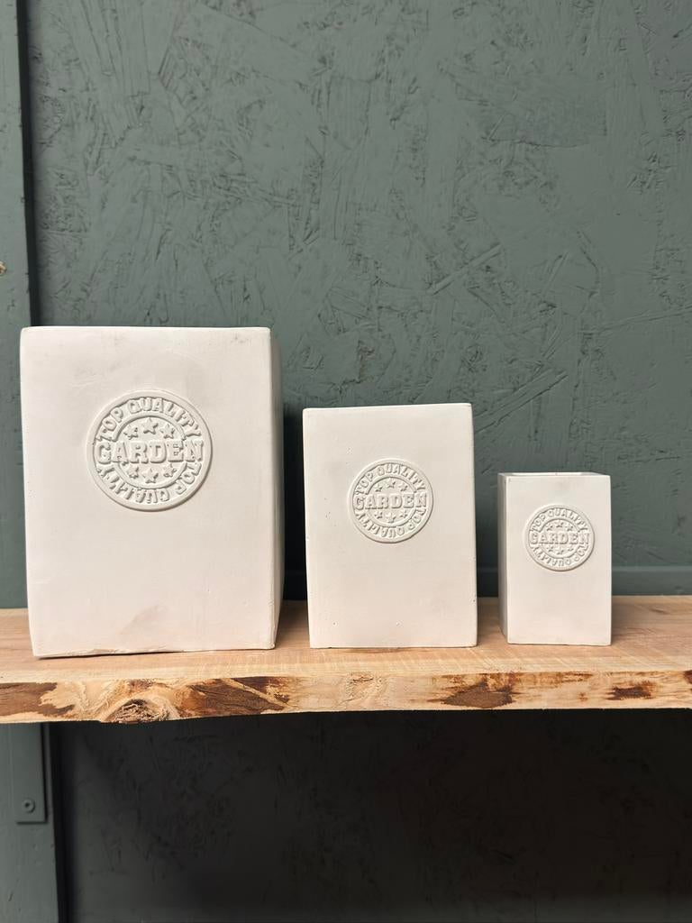 Bloem potten 300 stuks Cement In de partij., Kunststof, Rond, Nieuw, Ophalen of Verzenden