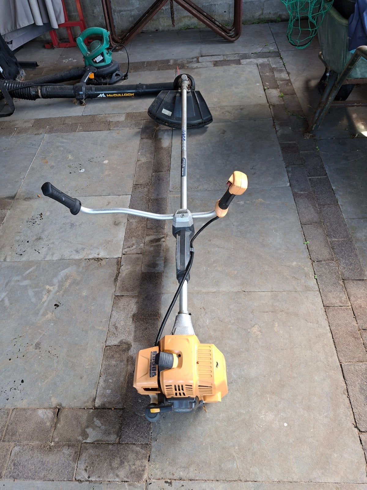Stiga SBC 252 D Bosmaaier met Harnas, Tuin en Terras, Ophalen, Benzine, Gebruikt, Stiga