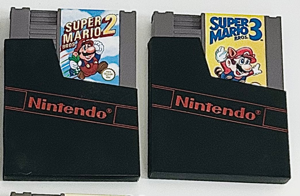 | 2 stuks Mario Bros |, Ophalen of Verzenden, Zo goed als nieuw