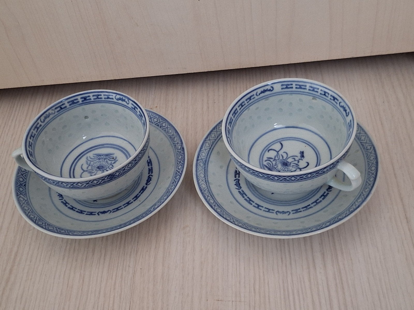 rijstkorrel servies, Ophalen of Verzenden, Porselein, Overige stijlen, Kop(pen) en/of Schotel(s)