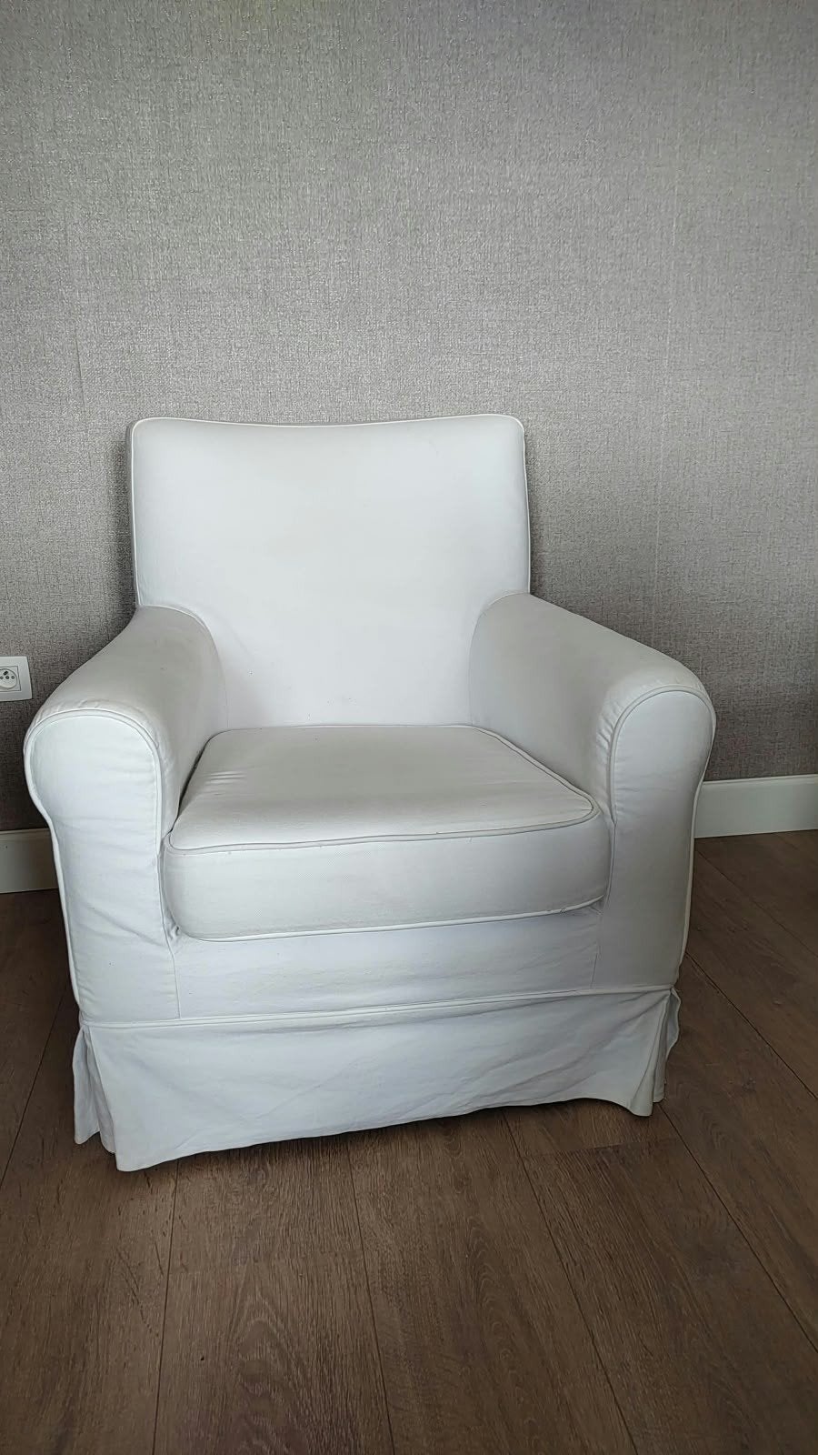 2x Ektorp Jennylund stoelen met gebroken witte hoezen, Twee, Wit, Ophalen of Verzenden, Zo goed als nieuw
