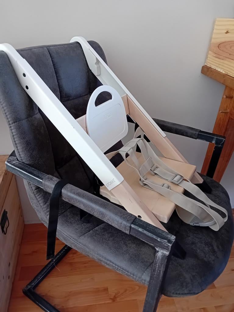 Twee Stokke stoelverhogers, handig voor onderweg., Ophalen of Verzenden, Zo goed als nieuw, Meegroeistoel