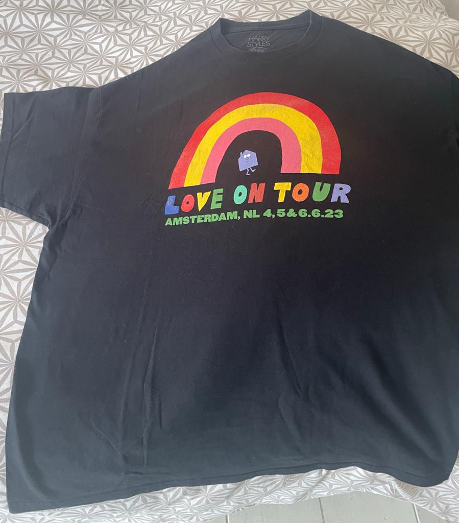 HARRY STYLES ..AMSTERDAM love on tour t’shirt, Ophalen of Verzenden, Zo goed als nieuw