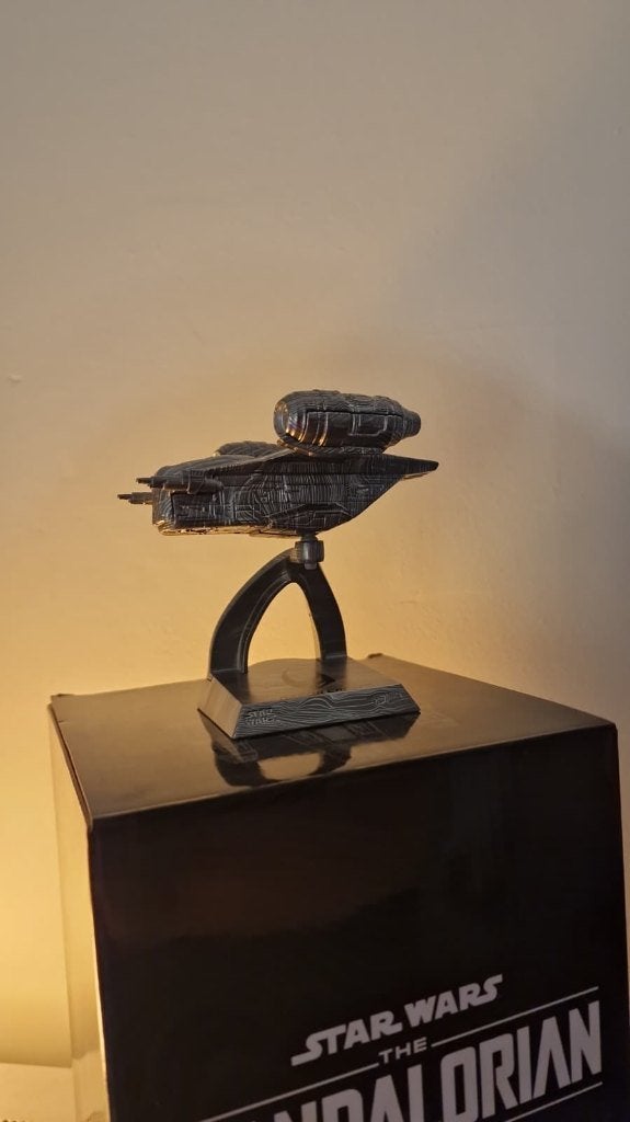 Star Wars The Mandalorian - Razor Crest - Beskar Edition, Ophalen of Verzenden, Nieuw, Beeldje of Buste