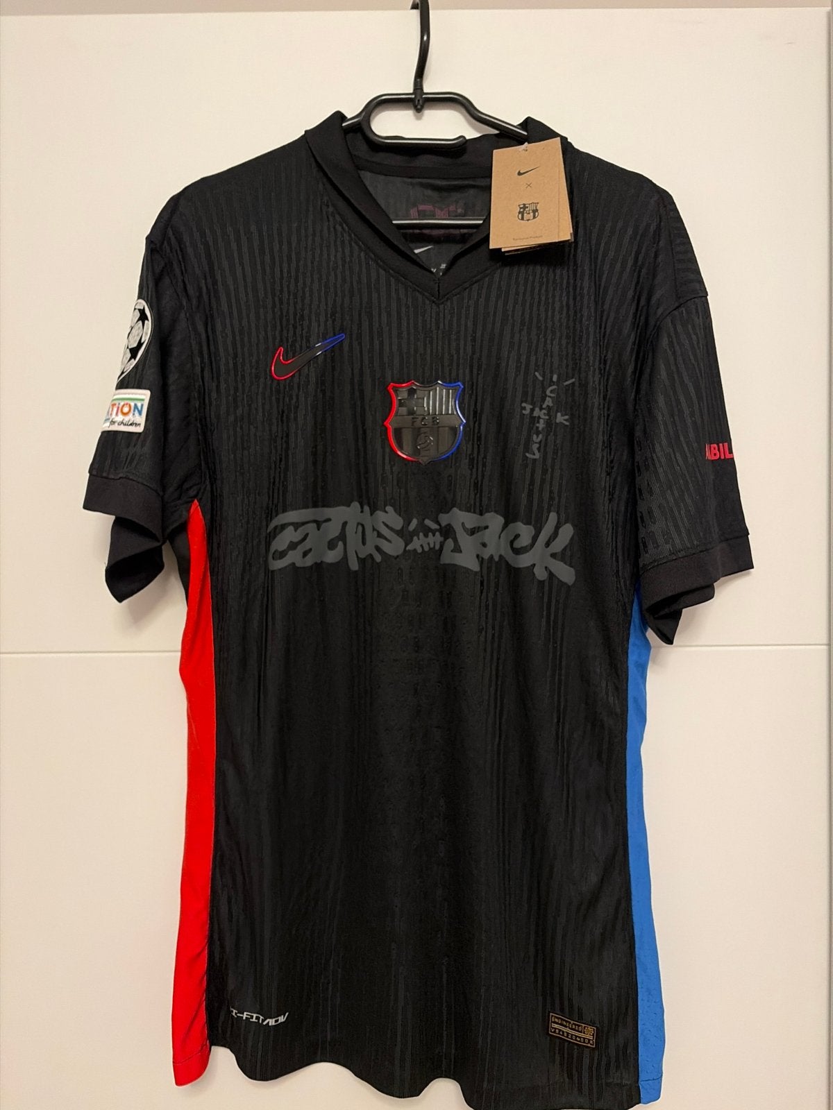 FC Barcelona x Travis Scott Limited Edition maat XXL, Ophalen of Verzenden, Nieuw