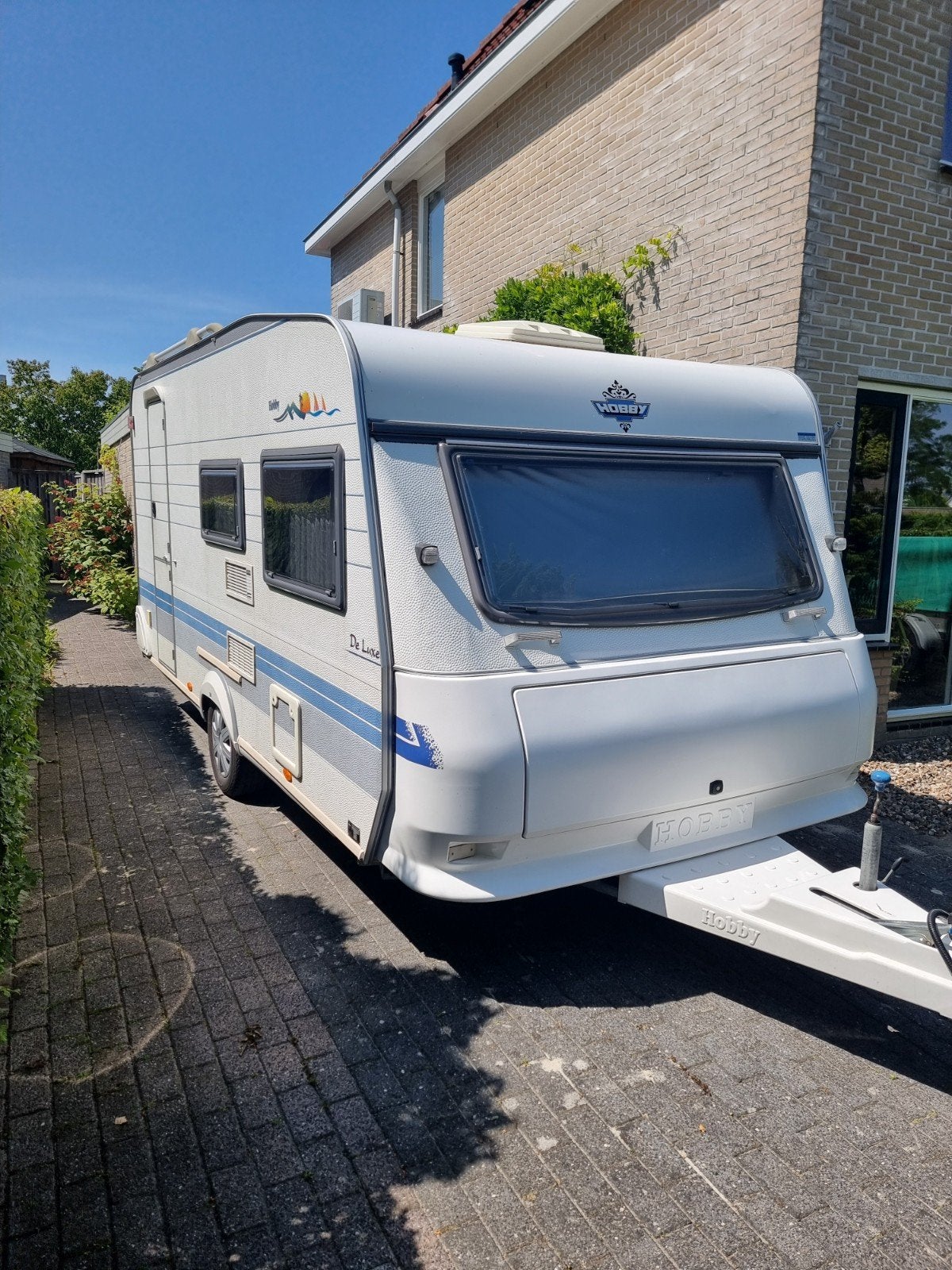 Hobby 440 de Luxe (2000) met voortent, Caravans en Kamperen, Caravans, Hobby, Ringverwarming, Treinzit, Particulier