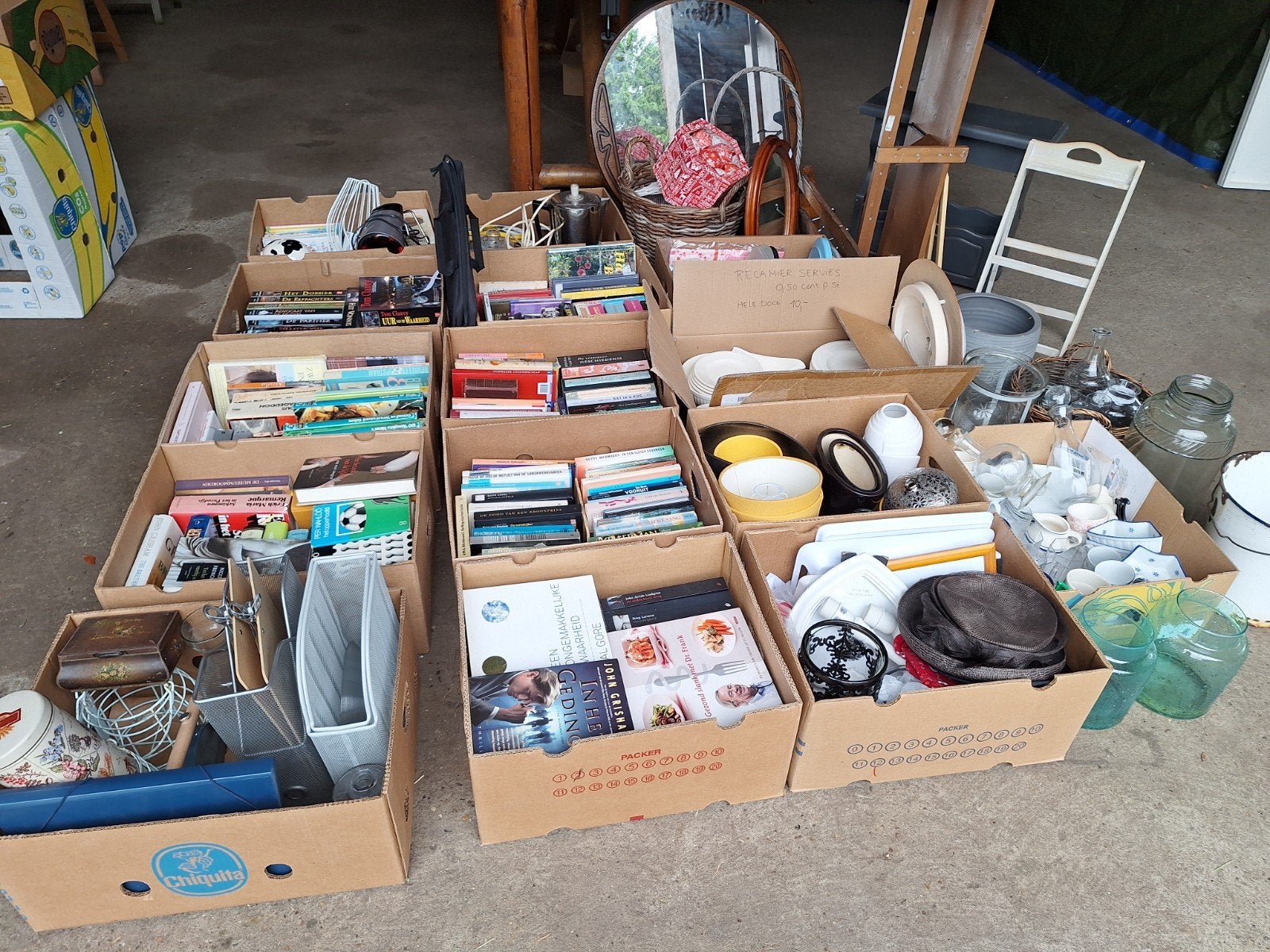 Partij rommelmarktspullen, Ophalen, Zo goed als nieuw