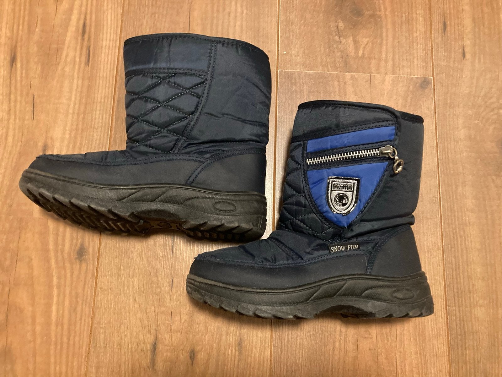 Warme gevoerde sneeuwlaarzen snowboots maat 35, Jongen of Meisje, Ophalen of Verzenden, Laarzen, Zo goed als nieuw