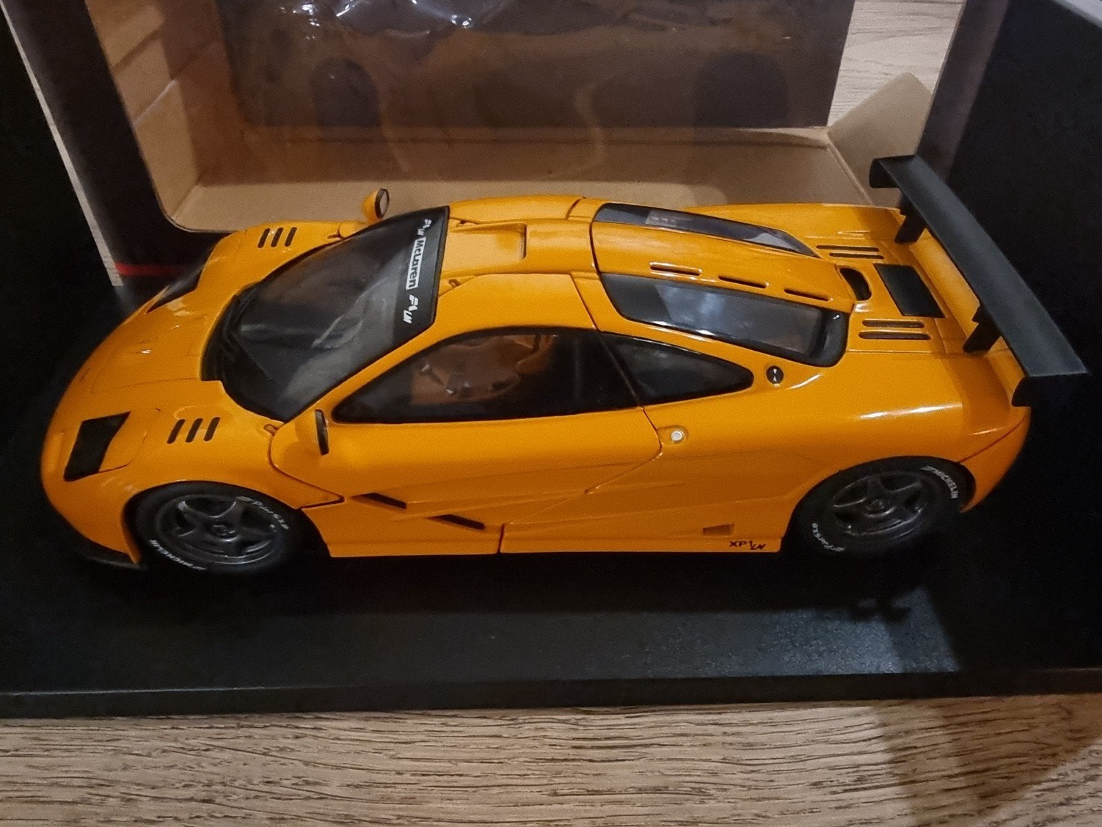 McLaren F1 - UT Models 1:18 schaalmodel, Ophalen of Verzenden, Auto, UT Models