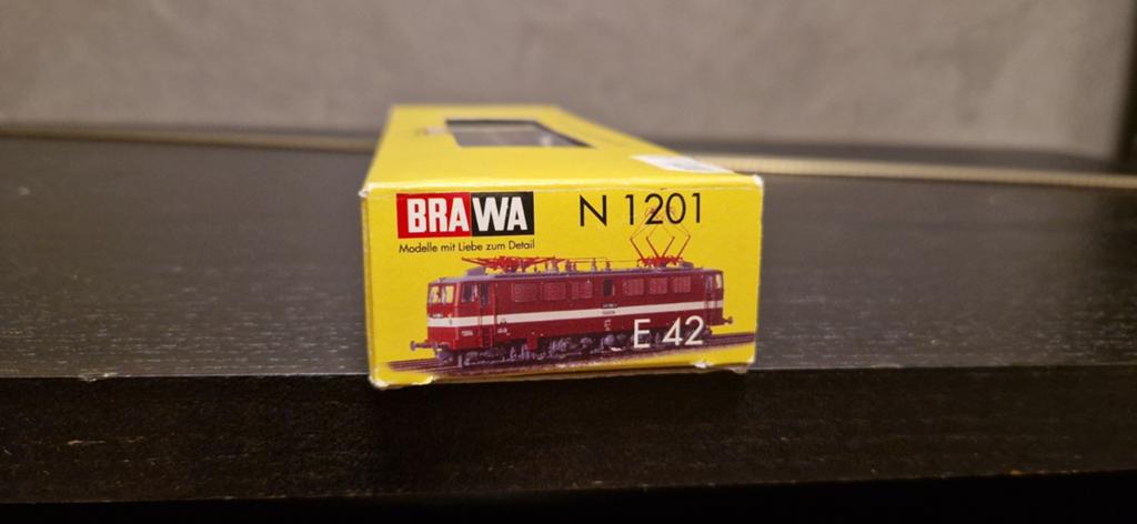 Brawa N 1201 E 42 Locomotief - Zo goed als nieuw, Hobby en Vrije tijd, Modeltreinen | N-Spoor, Ophalen of Verzenden