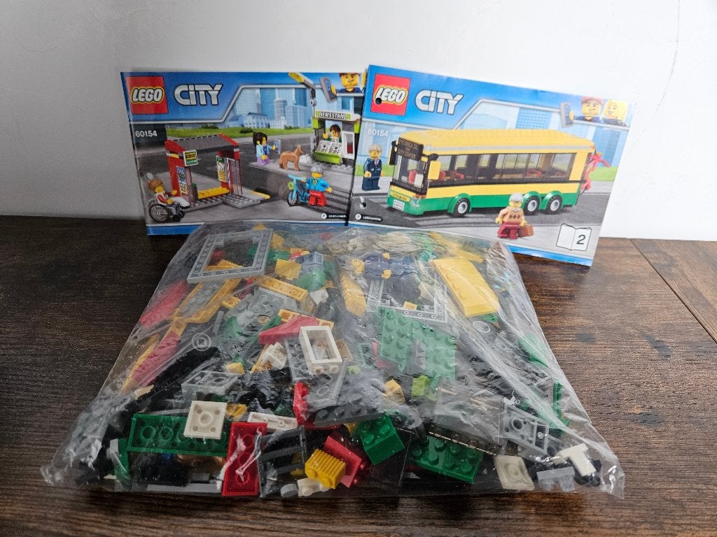 LEGO City 60154 - Bus Station, Ophalen of Verzenden, Gebruikt