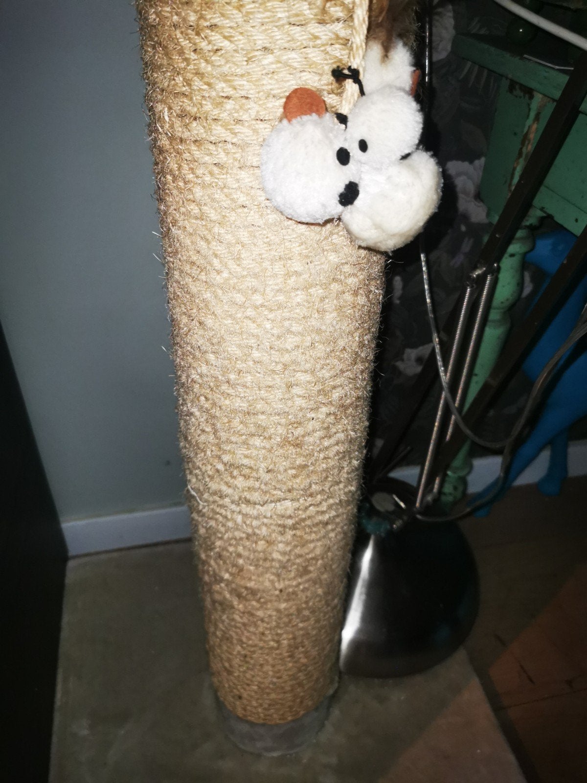 Krappaal groot stevig met speeltjes 118 hoog bij 56cm onder, Ophalen, ., ., .