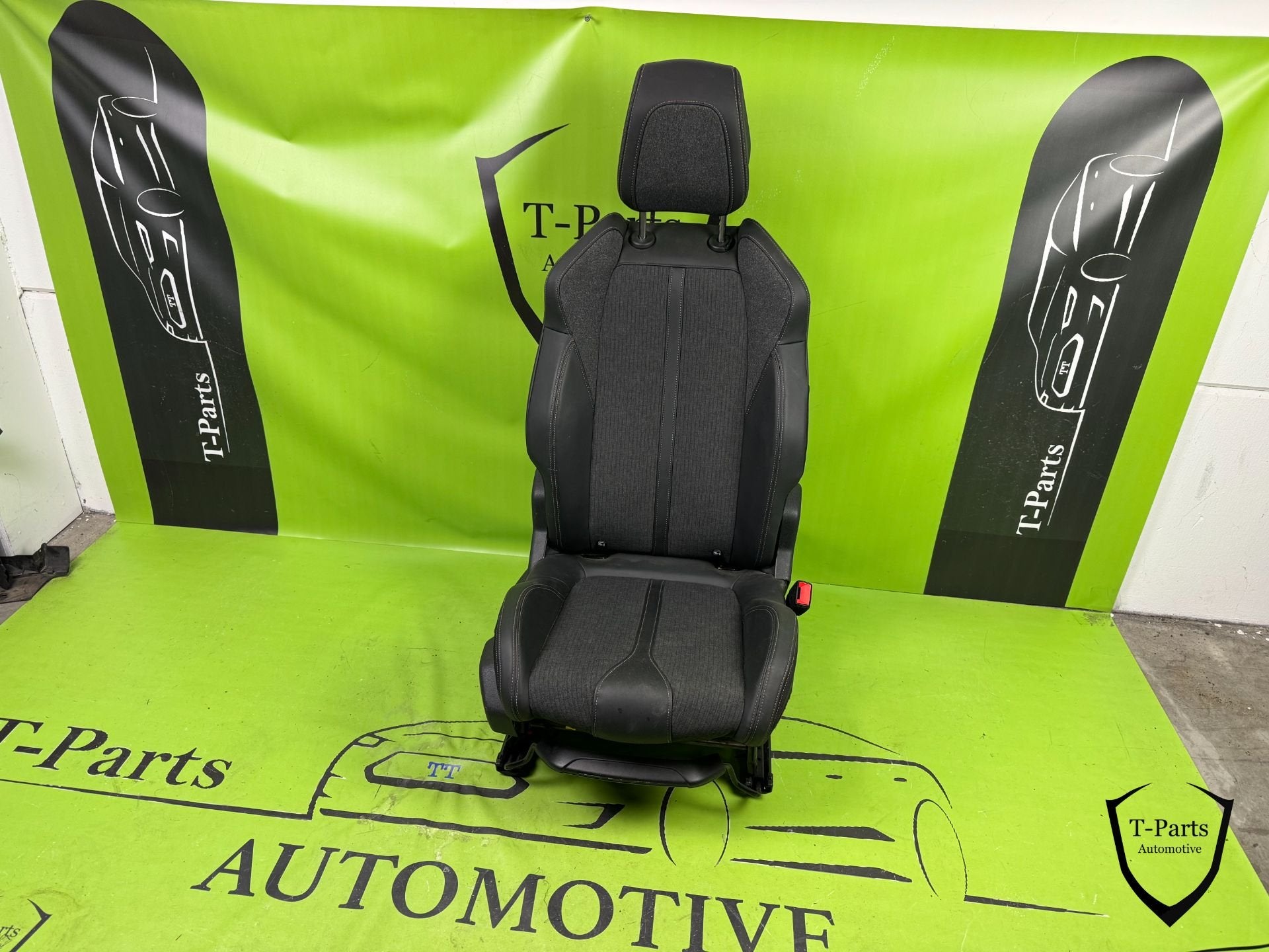 peugeot 3008 5008 stoel rechts airbag passagiers, Auto-onderdelen, Interieur en Bekleding, Taurusavenue 1
2132 LS  Hoofddorp, NL