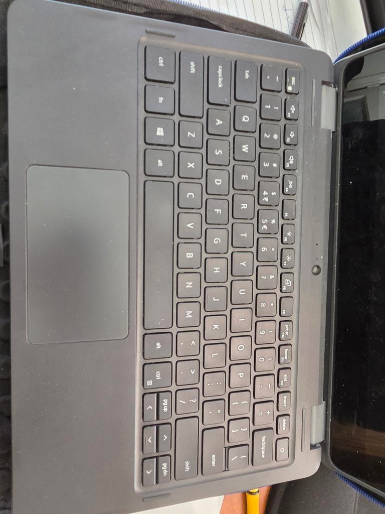 Dell Chromebook Latitude 3120 met case en lader, Computers en Software, Chromebooks, Gebruikt, 11 inch, 4 GB of minder, 32 GB of minder