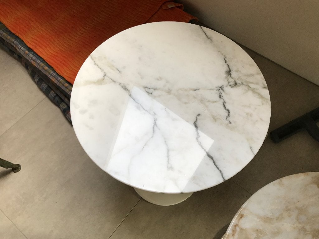 Eero Saarinen . Bijzettafels. Side tables. Vintage, 45 tot 60 cm, Minder dan 55 cm, Rond, Nieuw