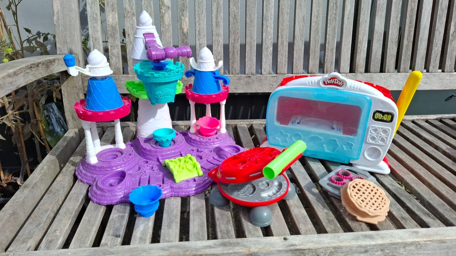 Play-Doh IJsmaakkasteel, oven en hamburgerset, Ophalen, Gebruikt, Jongen of Meisje