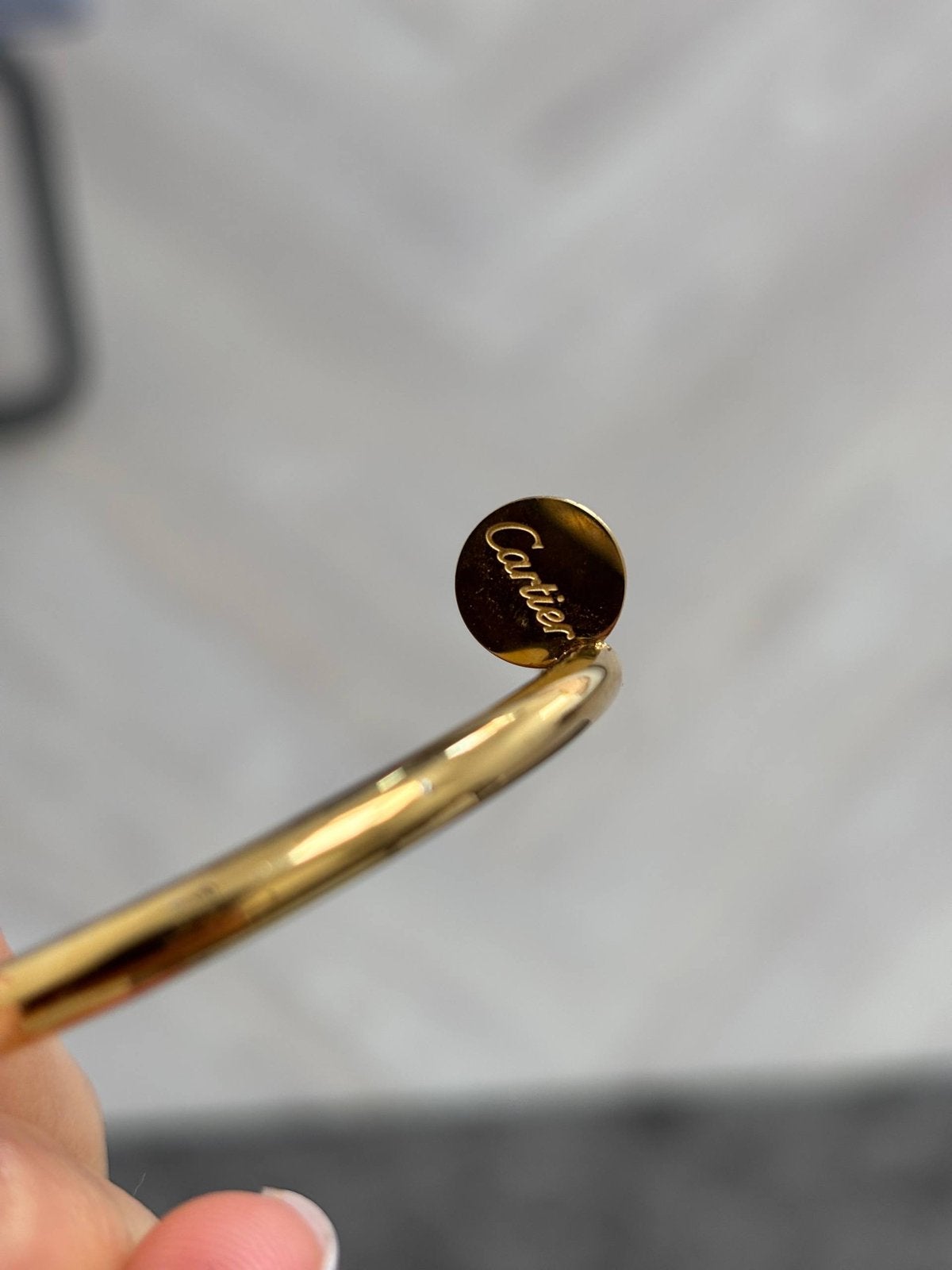 Luxe replica Cartier armband in uitstekende staat, Nieuw, Ophalen of Verzenden, Met edelsteen, Goud