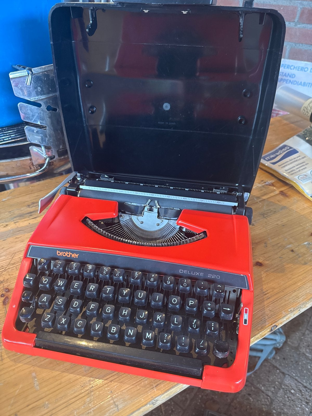 Type apparaat brother deluxe 220, Diversen, Typemachines, Ophalen of Verzenden, Zo goed als nieuw