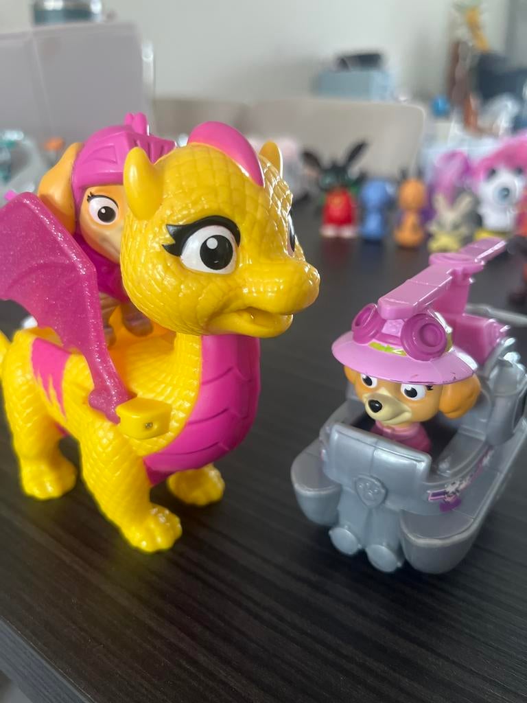 Paw Patrol Draak en Skye Speelfiguren, Ophalen of Verzenden, Gebruikt, Meisje