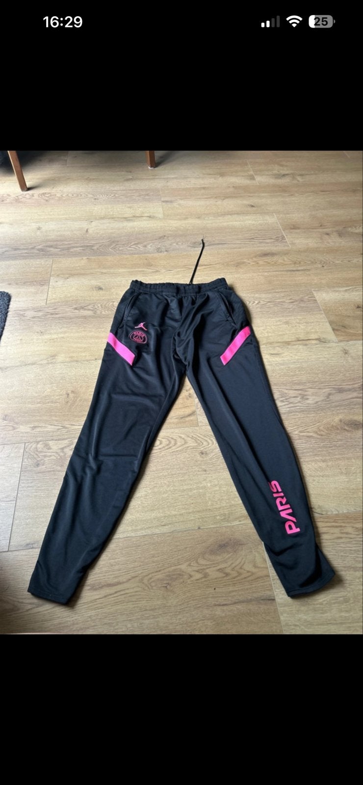 Nike Jordan x PSG trainingsbroek - Zwart/Roze, Ophalen of Verzenden, Zo goed als nieuw, Maat 46 (S) of kleiner, Zwart