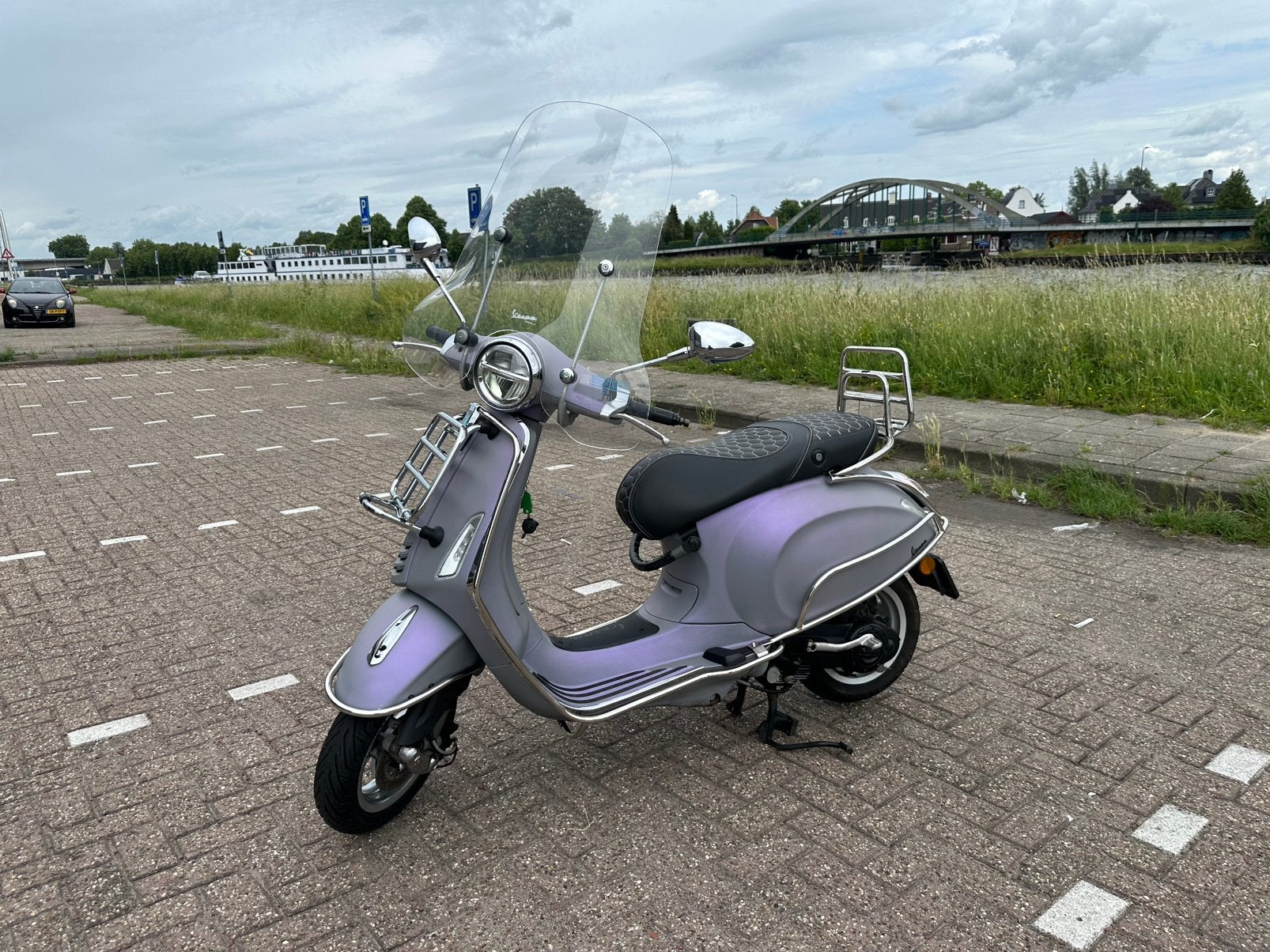 Vespa primavera custom full options geel kenteken, Ophalen, Gebruikt, Overige modellen, Maximaal 45 km/u