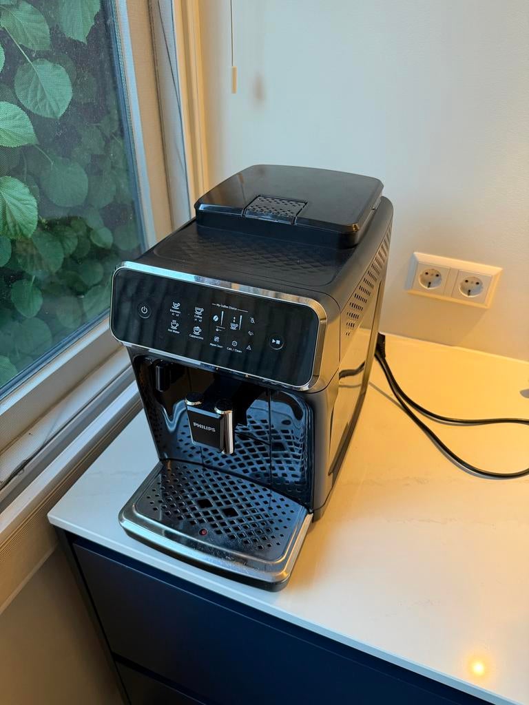 Philips EP2231/40 Volautomatische Espressomachine, Witgoed en Apparatuur, Ophalen, Afneembaar waterreservoir, Gebruikt, 10 kopjes of meer
