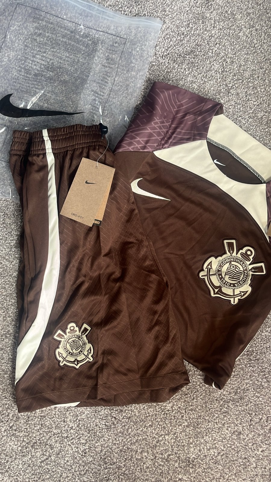 Nike Corinthians Thuisshirt en Short Set - Maat S, Ophalen of Verzenden, Nieuw, Bruin, Overige typen