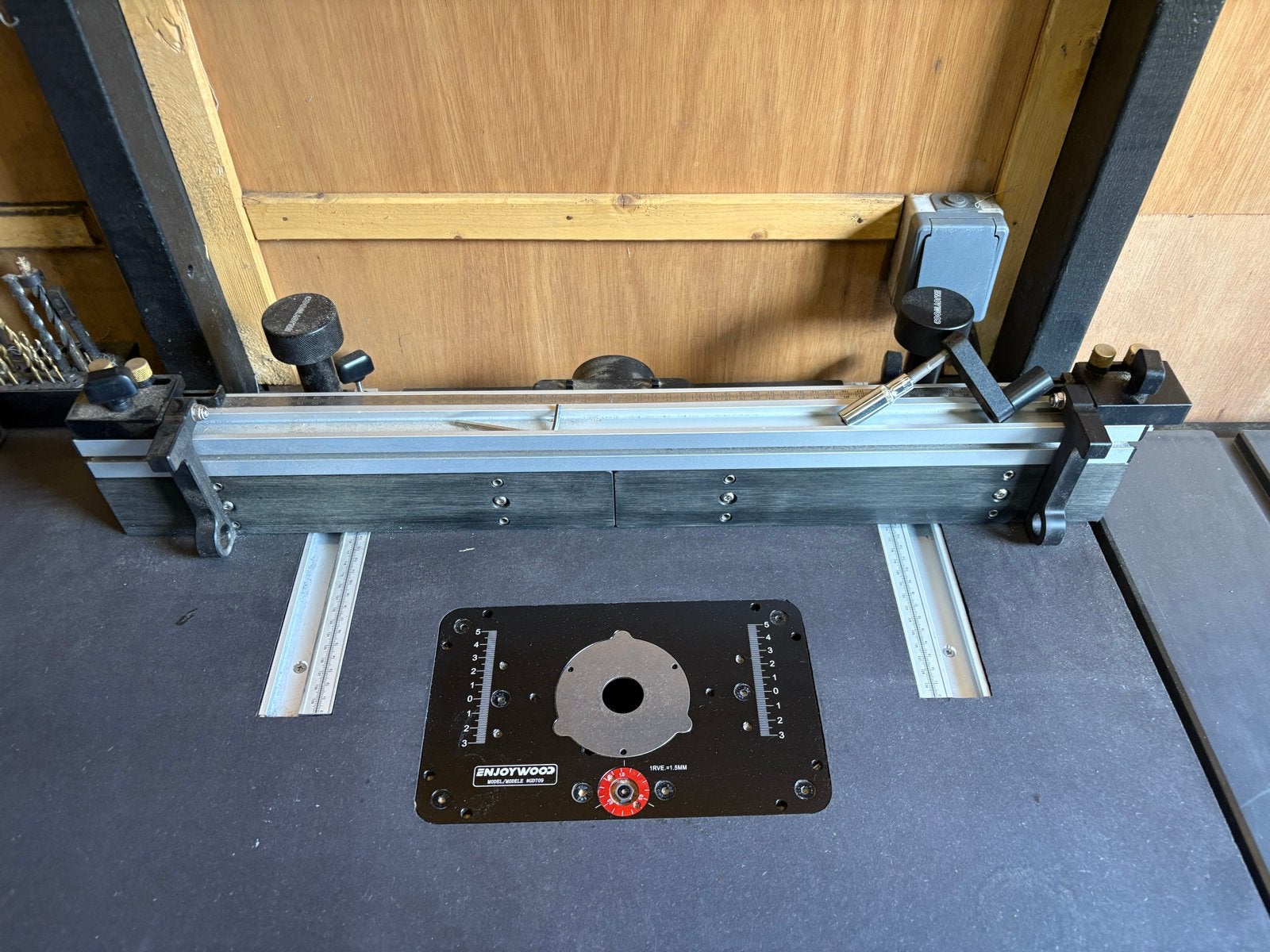 Enjoywood Freestafel met geleider en inlegplaat, Ophalen of Verzenden, Zo goed als nieuw, Elektrisch, Bovenfrees