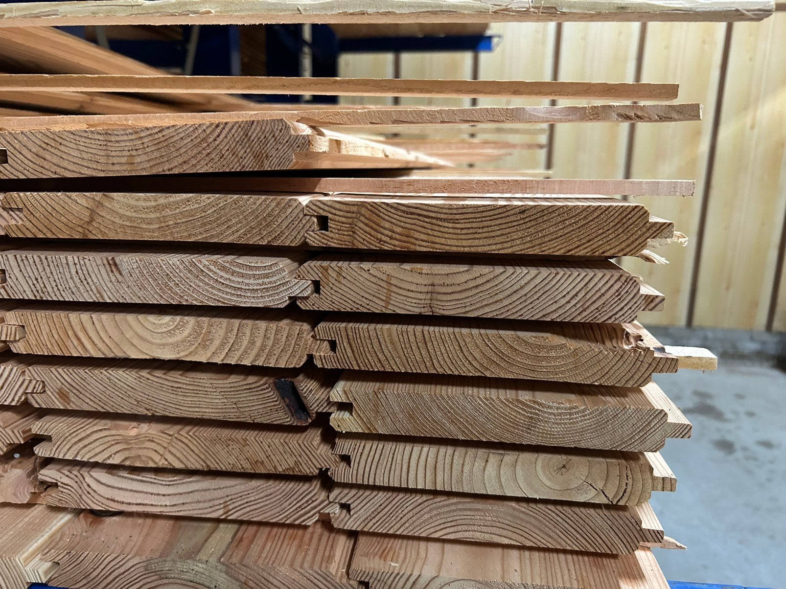 Lariks blokhutprofiel 26x185mm Werkend blokhutplanken, Tuin en Terras, Ophalen, Nieuw, 250 cm of meer, Planken