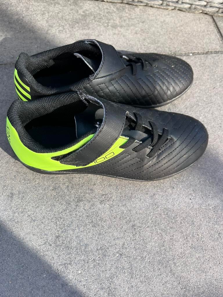 Kipsta voetbal schoenen maat 32, Maat XS of kleiner, Schoenen, Ophalen of Verzenden, Zo goed als nieuw