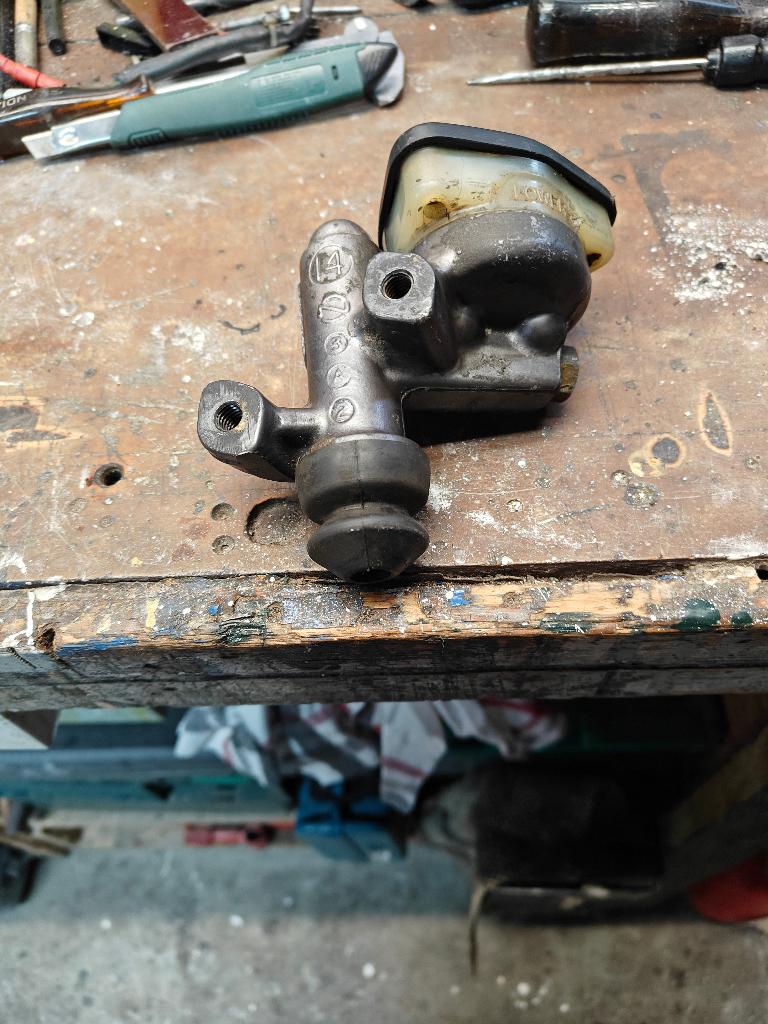 achter rempomp/reservoir yamaha xs750/850, Ophalen of Verzenden, Gebruikt